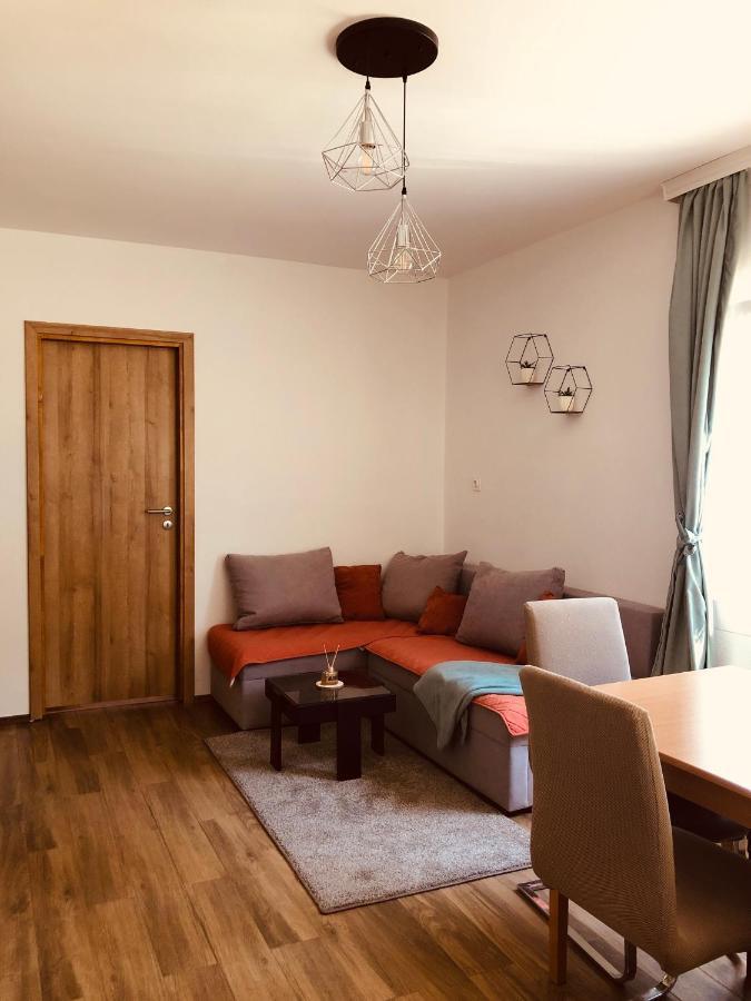 Guesthouse D&D Licko Petrovo Selo Eksteriør bilde